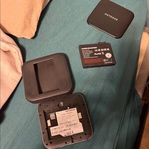 Rare Netgear M6 Pro mr6450 Black Mobile Hotspot used like new